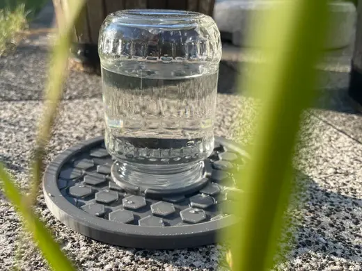 Bienentränke / Bienenbrunnen