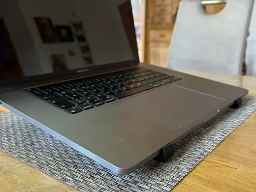Laptopständer für MacBook Pro 2019 -16 Zoll