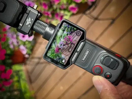 Luna Ultra remote dock for selfie stick(s)