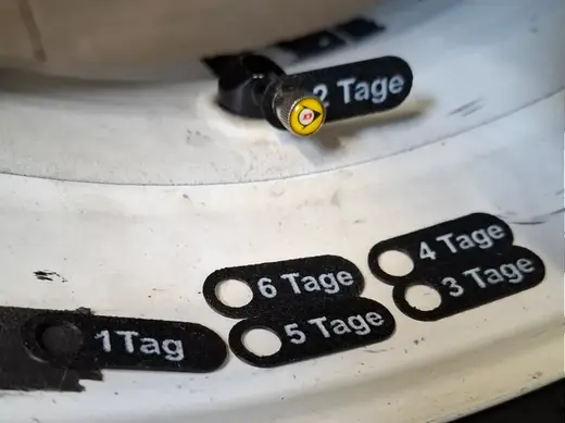 Reifenmarkierung Reifenalter Slicks Rennstrecke