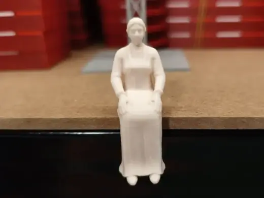 Sitting Victorian Lady - 1:32 Scale Figure