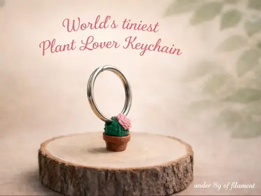World’s Tiniest Plant Lover Keychain (~under 10g)